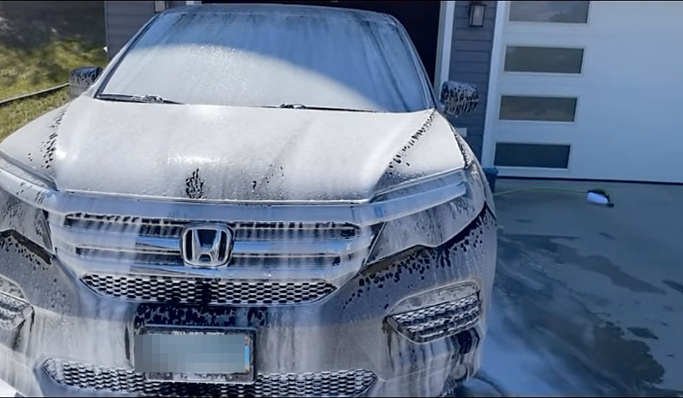 Vehicle before detailing